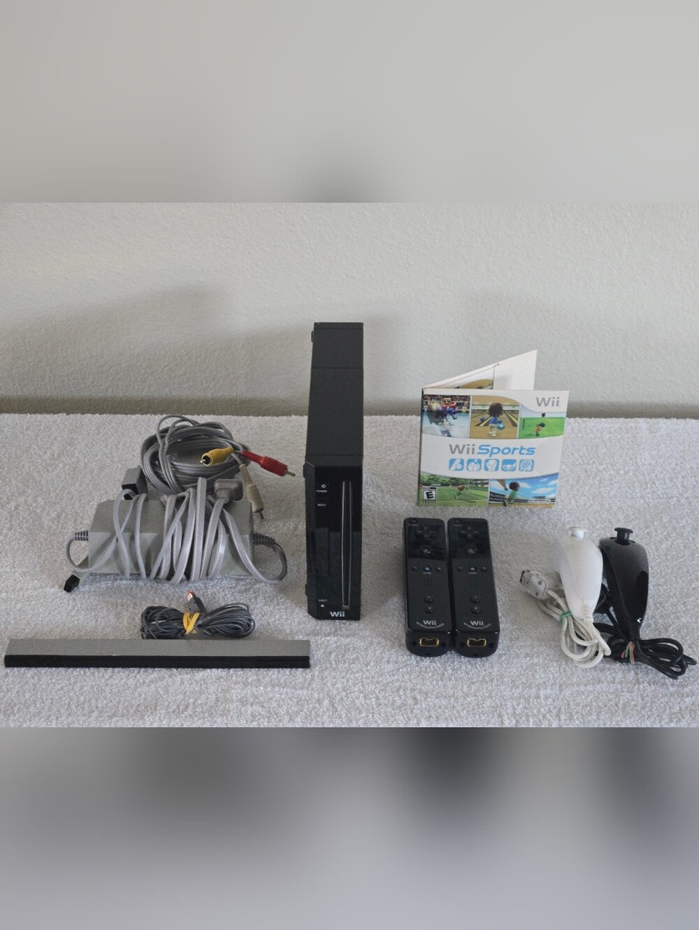 Nintendo Wii Console Bundle RVL-001 Black W/Wii Sports Game *TESTED & WORKING*